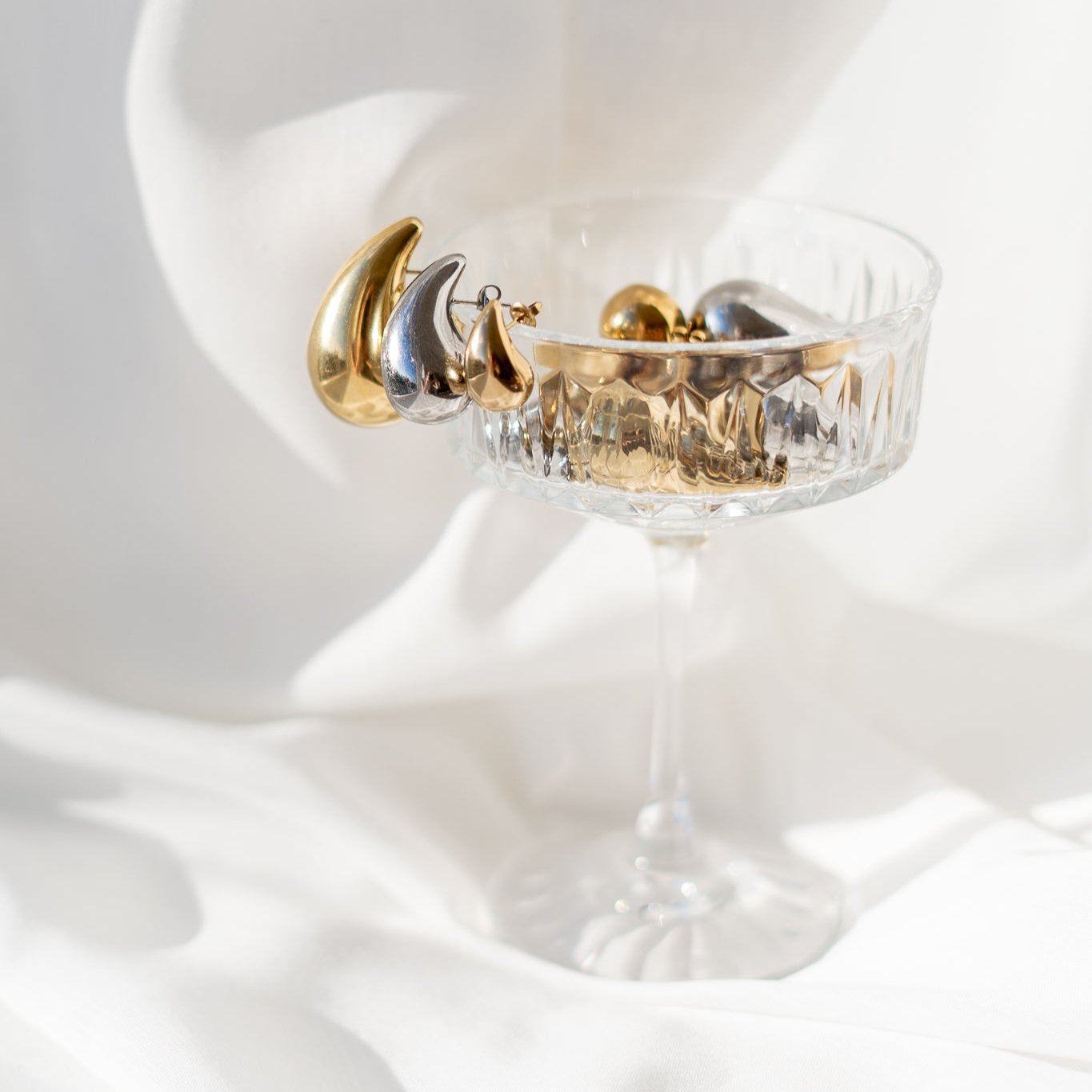 Aphrodite Drop - Goud