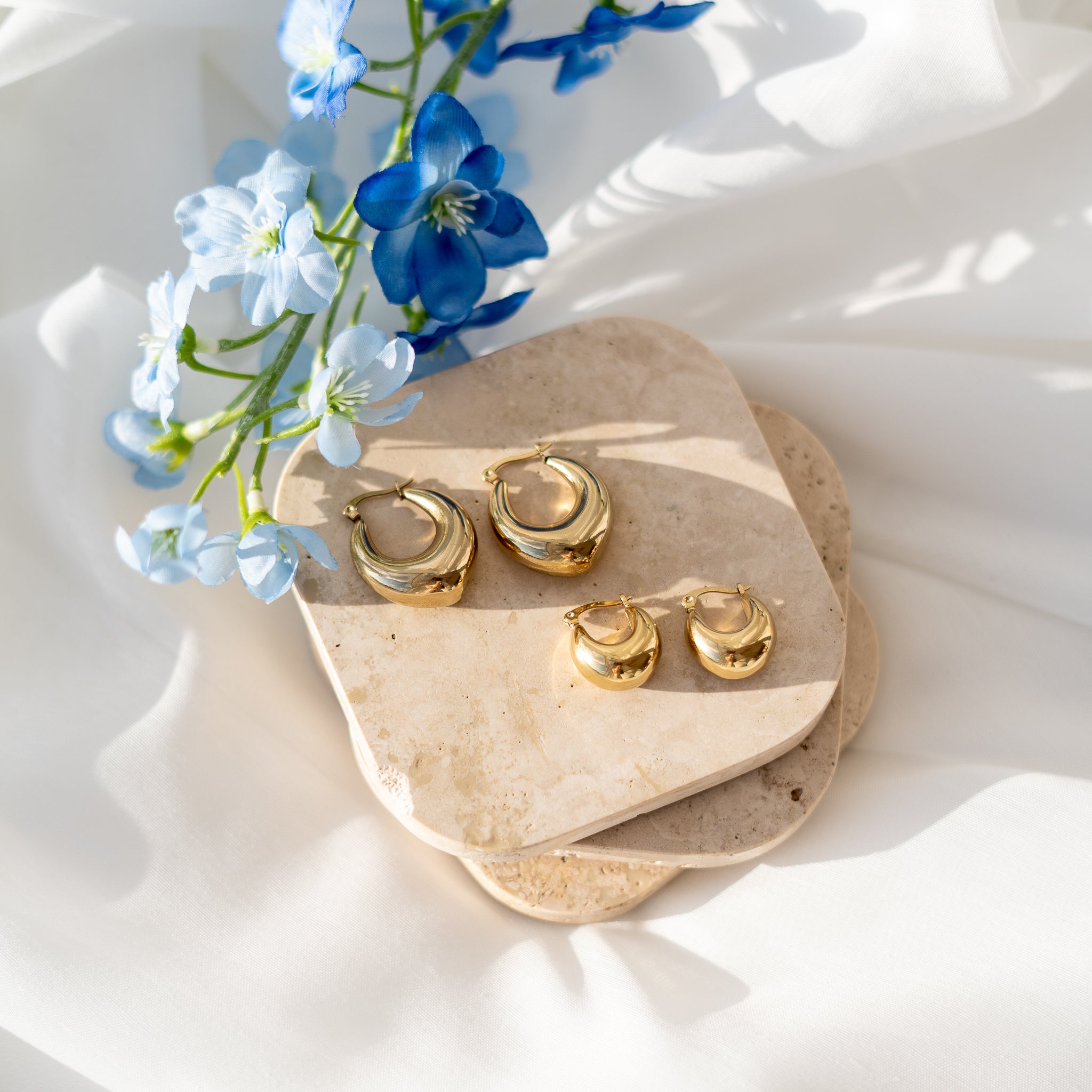 Eugenia Everyday Hoops Mini - Gold