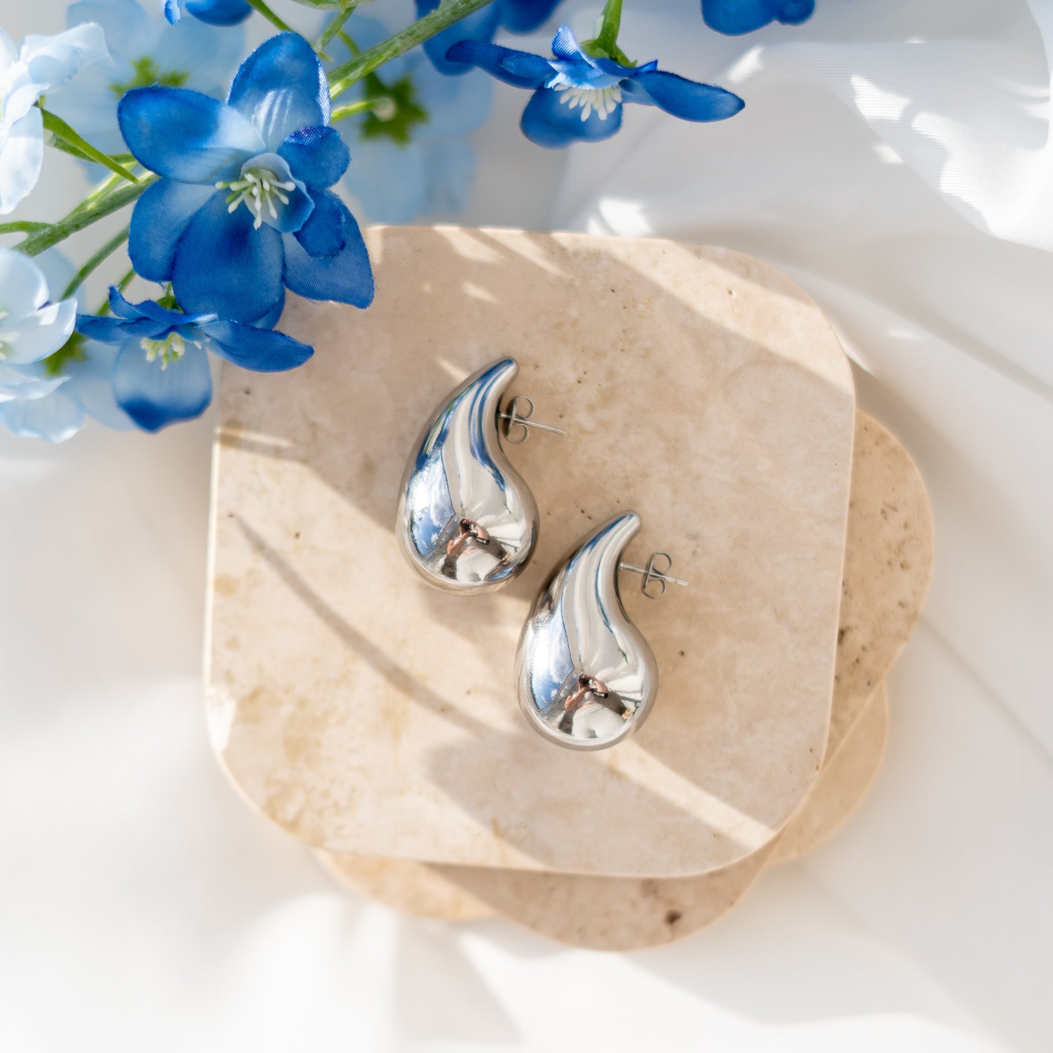 Aphrodite Drop - Silver